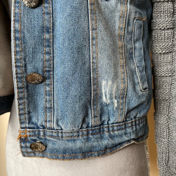Jean Jacket with Faux Fur Collar and Sweater Knit Sleeves Size Medium Western M - Picture 4 of 11